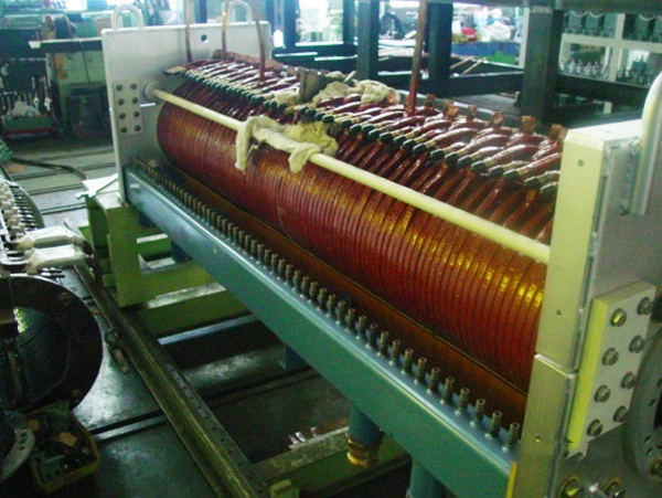 2002年(nián)鋁棒感應加熱(rè)用感應爐多層圈