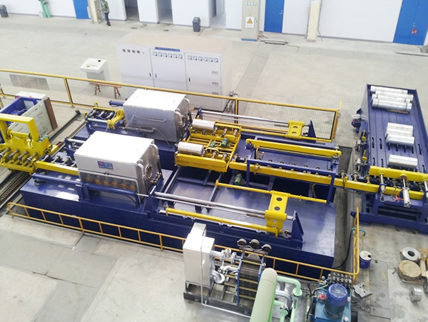 36MN反向擠壓機(jī)配套的工(gōng)頻感應加熱(rè)爐