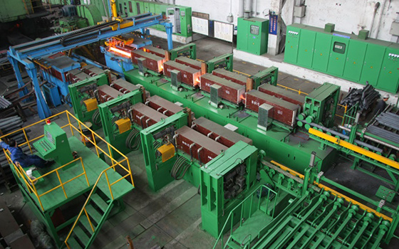 大(dà)功率自(zì)動化中頻應加熱(rè)爐